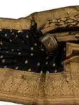 Elegant banarasi kanchipuram silk saree is classic and beautiful for women IS073123B (5)